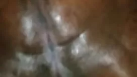 Гореща брюнетка анал ...