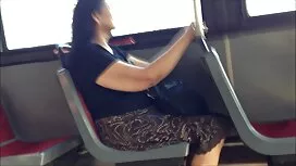 Рейчъл Мадори се под ...
