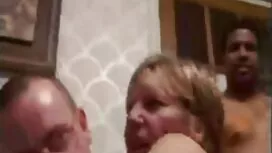 Секси мама Шери Деви ...