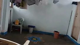 Сочна путка избутва  ...