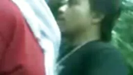 Блондинка във вериги ...